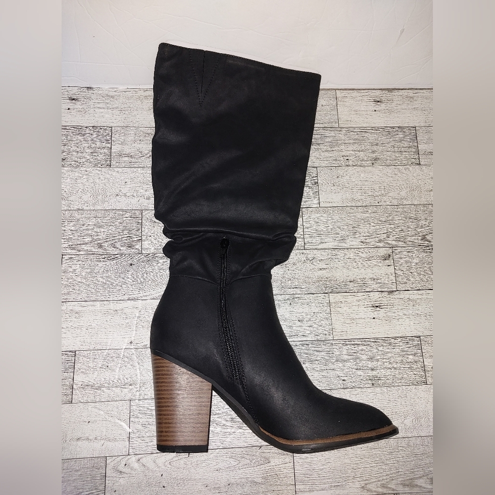 NWT White Mountain Womens Black Trunell Tall Scrunched Boot Shoe Size M